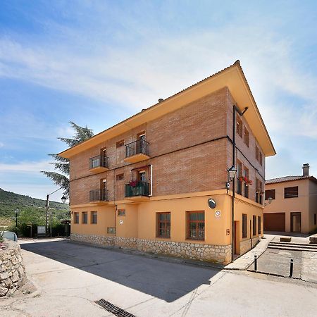 Albergue Sierra De Arbe Naval Buitenkant foto