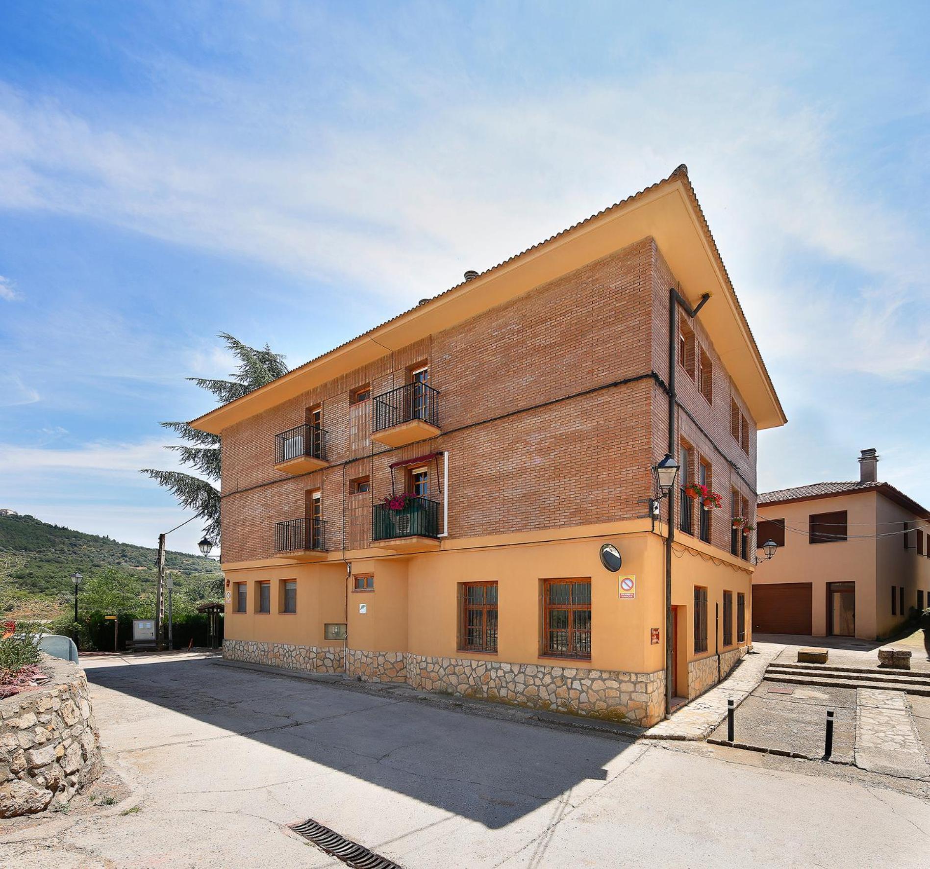 Albergue Sierra De Arbe Naval Buitenkant foto