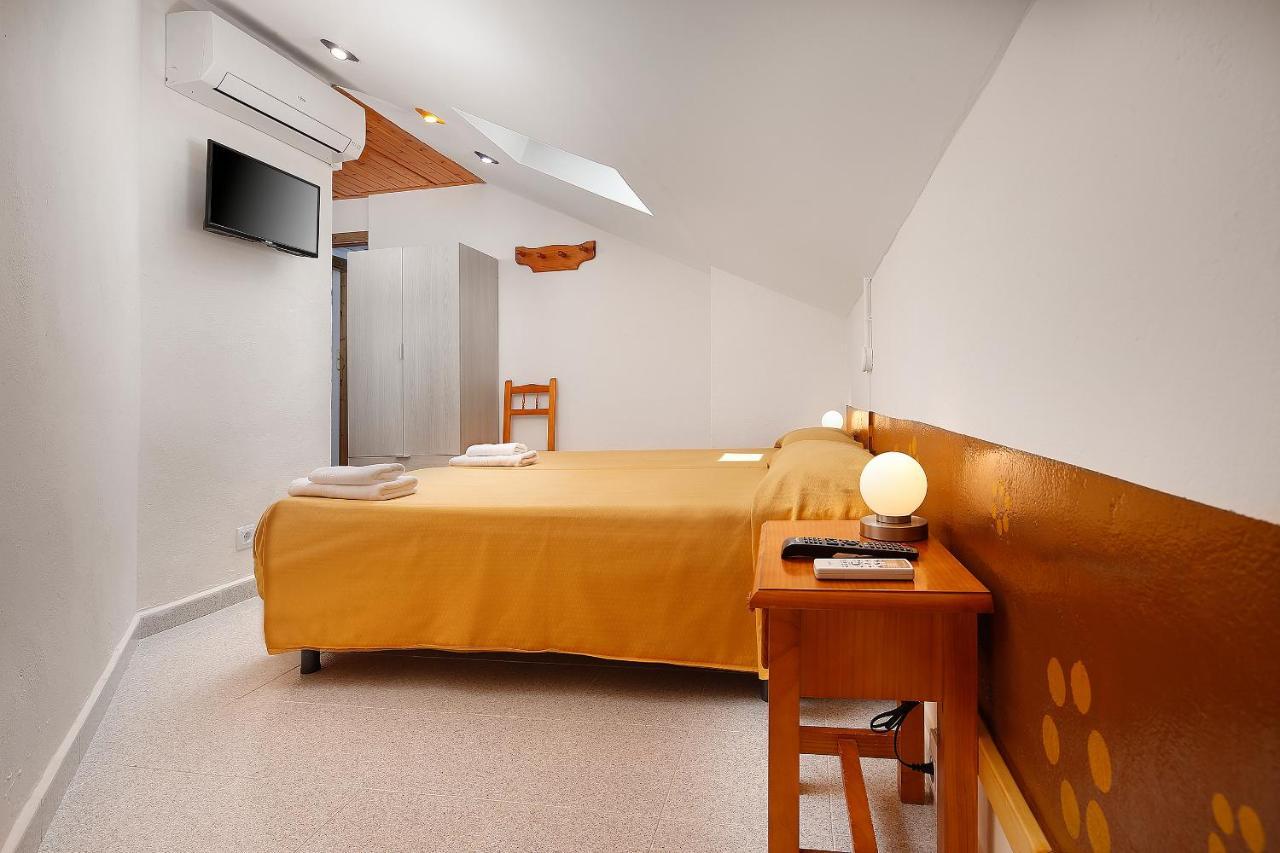 Albergue Sierra De Arbe Naval Kamer foto